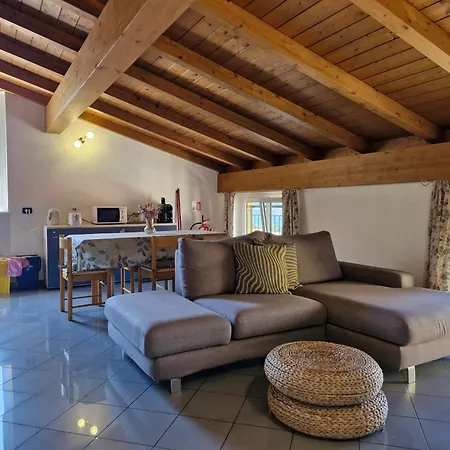 Appartement Maisonnette Terrace Lierna